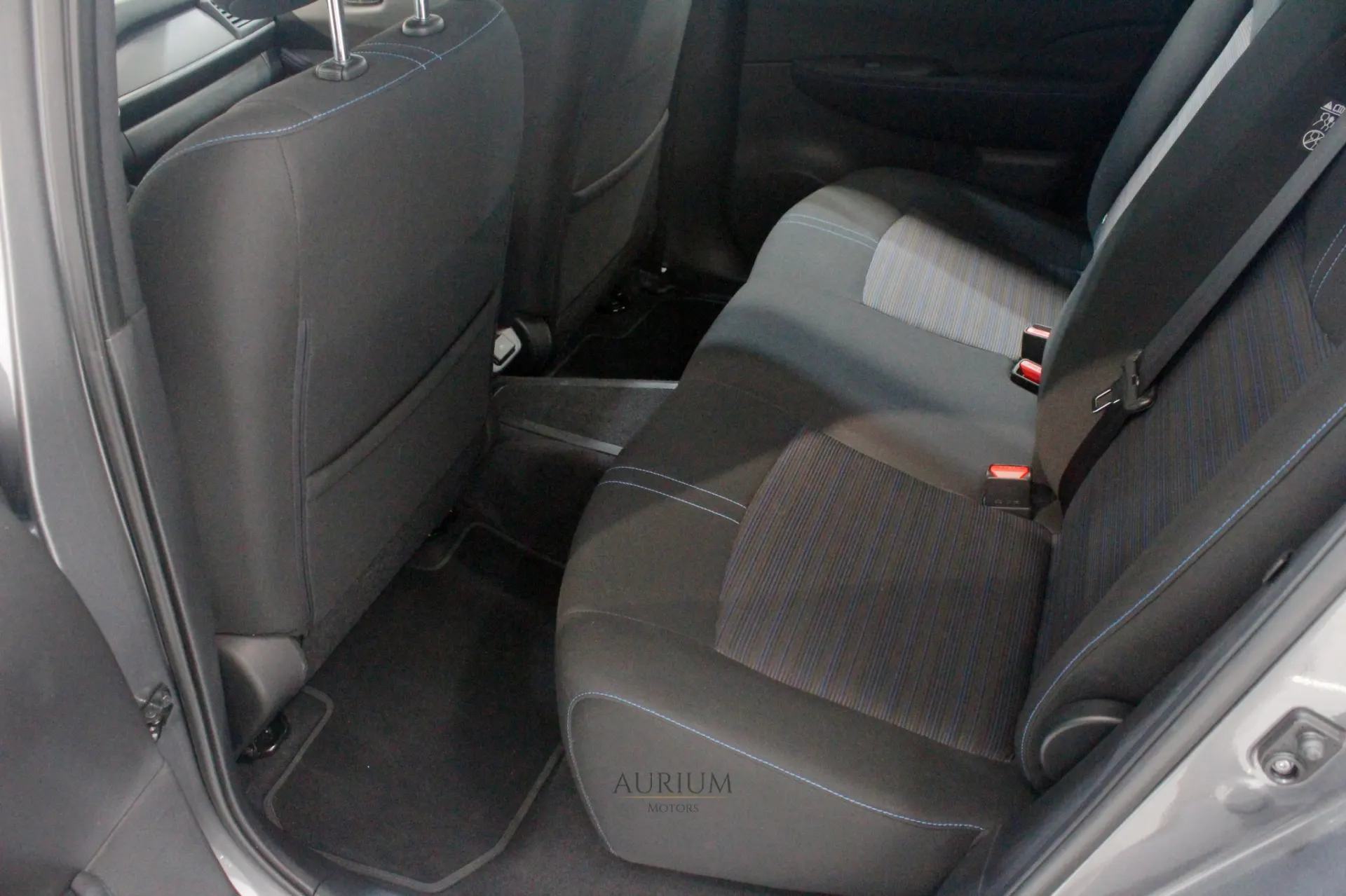 Nissan Leaf N-Connecta 10