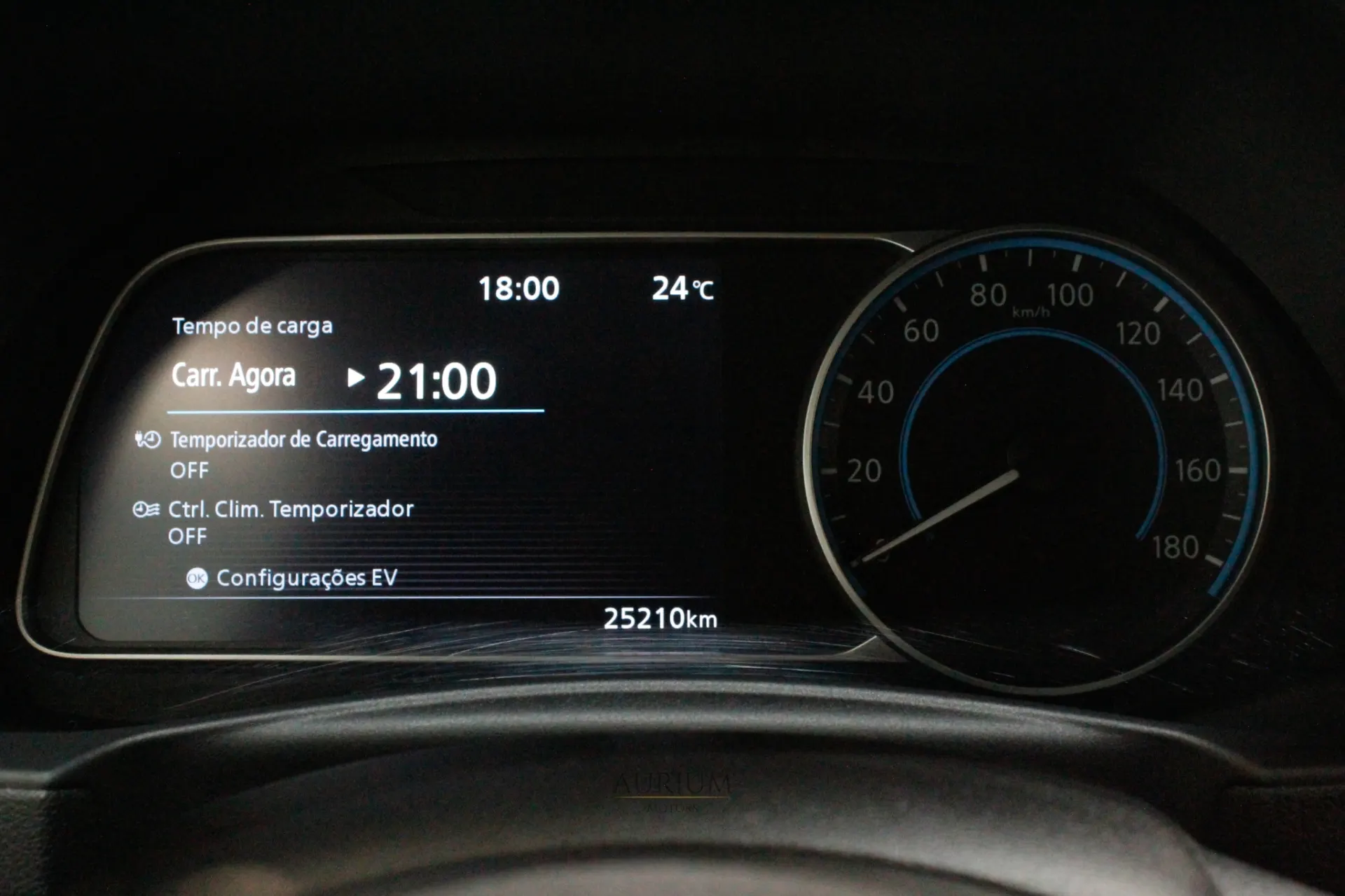 Nissan Leaf N-Connecta 7