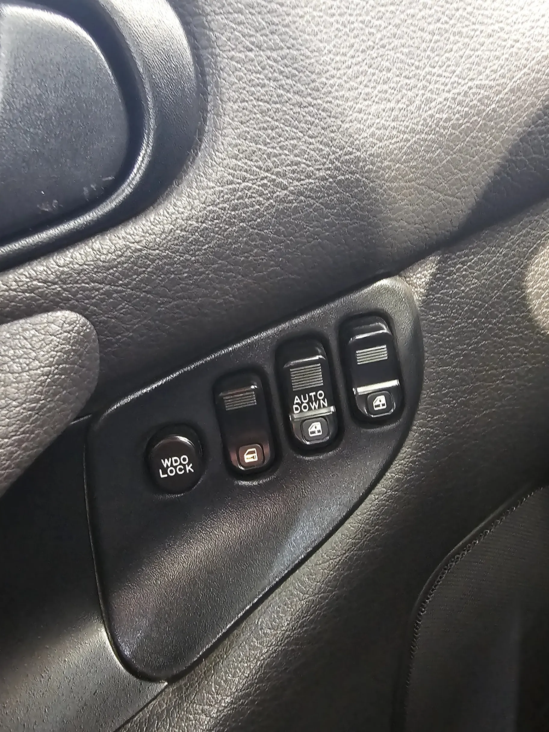 Mitsubishi 3000 GT SL 22