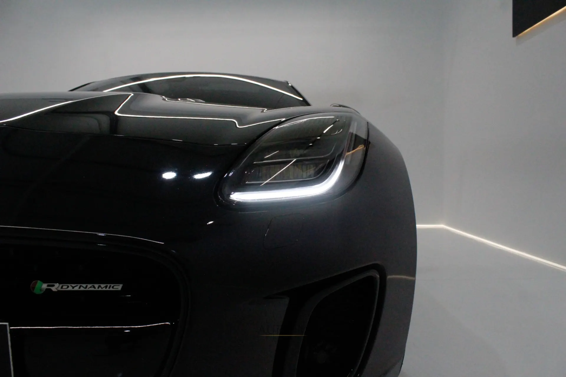 Jaguar F-Type 2.0 i4 R-Dynamic 7