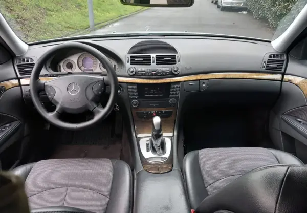 Mercedes-Benz E 220 CDi Avantgarde Aut. 14