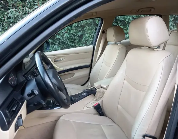 BMW 320 d Touring 9