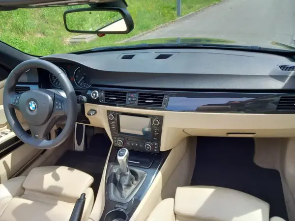 BMW 330 d 18