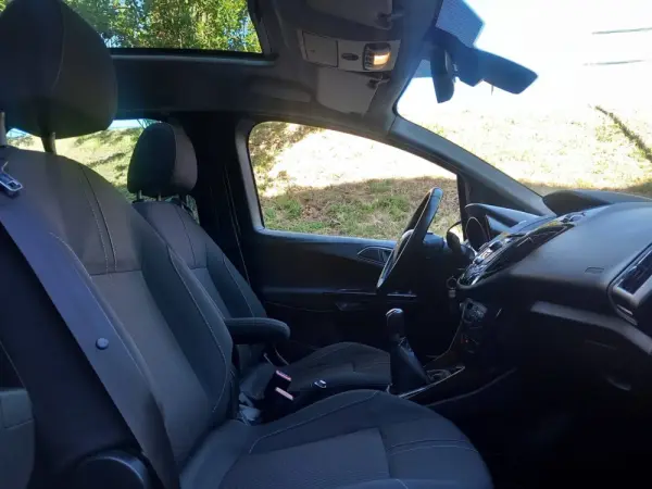 Ford B-Max 1.6 TDCi Titanium 9