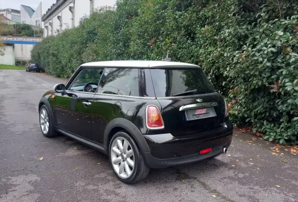 MINI 3 Portas Cooper D 4