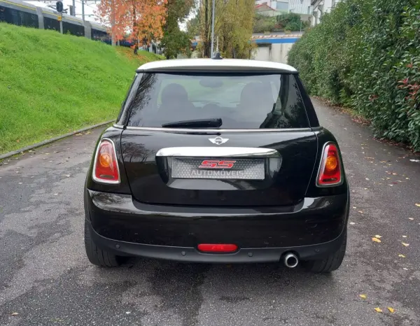 MINI 3 Portas Cooper D 8