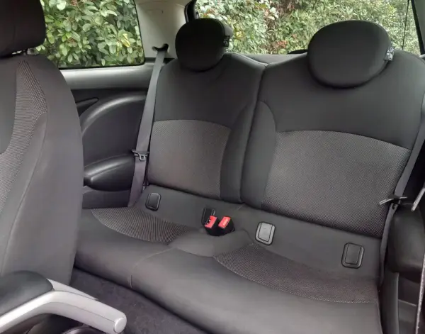 MINI 3 Portas Cooper D 15