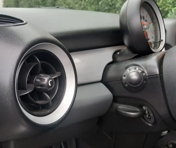 MINI 3 Portas Cooper D 26