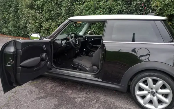 MINI 3 Portas Cooper D 31