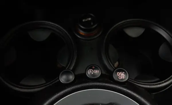MINI 3 Portas Cooper D 32