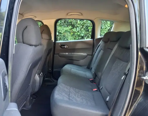 Peugeot 3008 1.6 HDi Allure 13