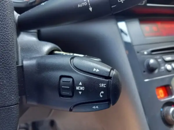 Peugeot 3008 1.6 HDi Allure 23