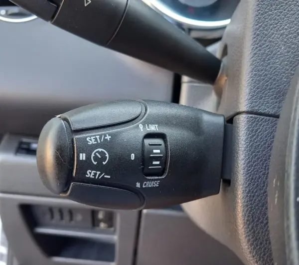 Peugeot 3008 1.6 HDi Allure 24