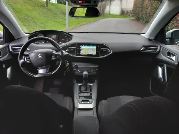Peugeot 308 SW 2.0 BlueHDi Allure EAT6 10