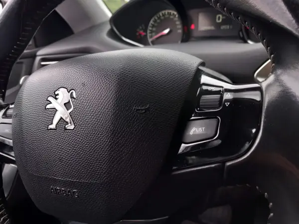 Peugeot 308 SW 2.0 BlueHDi Allure EAT6 18