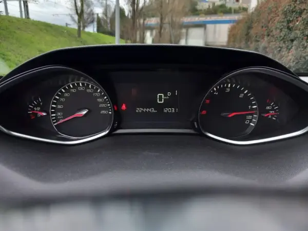Peugeot 308 SW 2.0 BlueHDi Allure EAT6 29