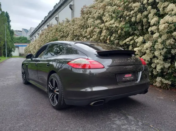 Porsche Panamera Platinum Edition 6