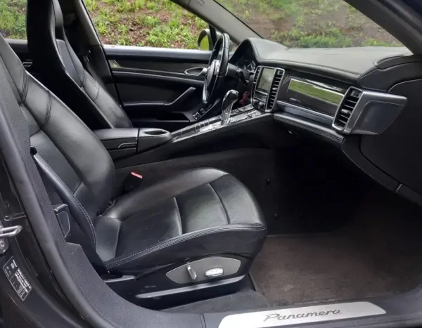 Porsche Panamera Platinum Edition 8