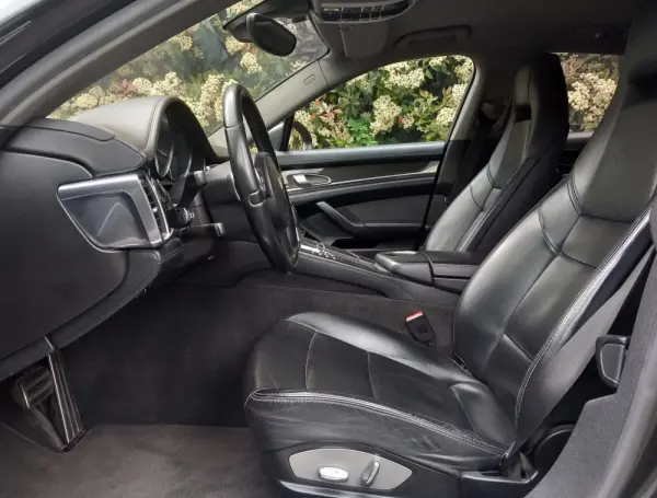 Porsche Panamera Platinum Edition 9