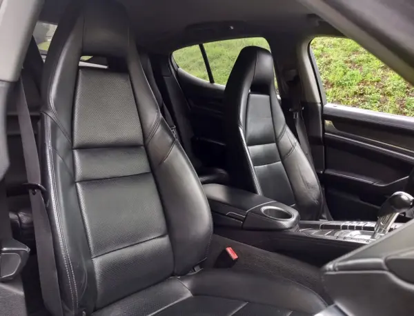 Porsche Panamera Platinum Edition 11