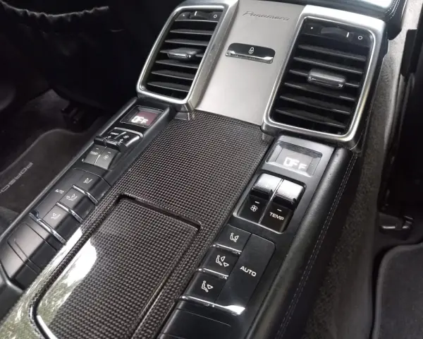 Porsche Panamera Platinum Edition 14
