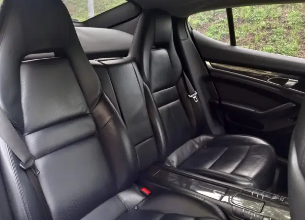 Porsche Panamera Platinum Edition 16