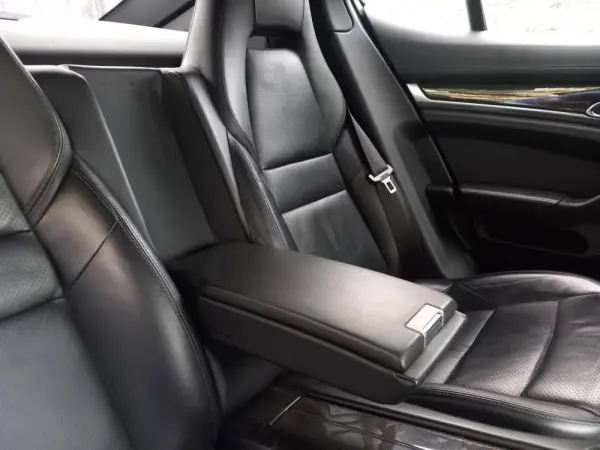 Porsche Panamera Platinum Edition 17
