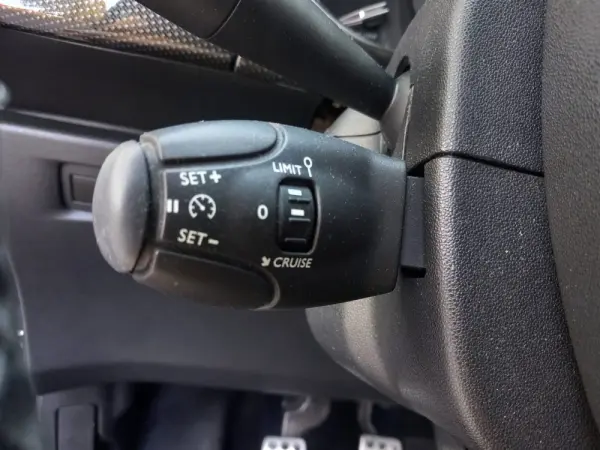 Citroen DS3 1.6 HDi Airdream So Chic 26