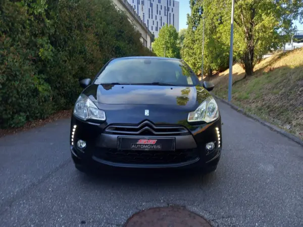 Citroen DS3 1.6 HDi Airdream So Chic 9