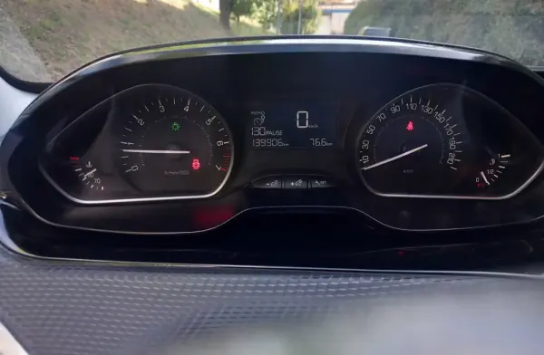 Peugeot 208 1.2 PureTech Style 19
