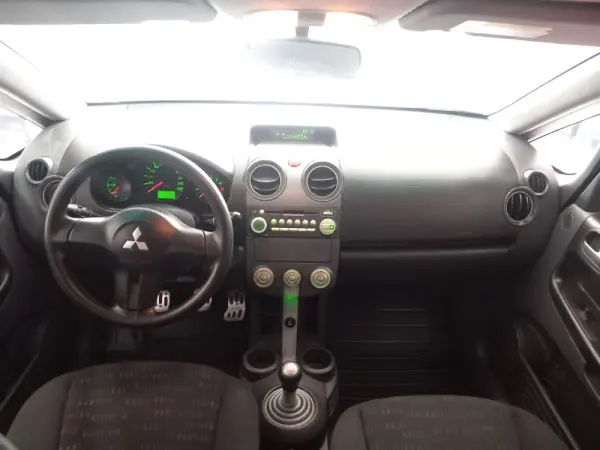 Mitsubishi Colt 1.1 Base 11
