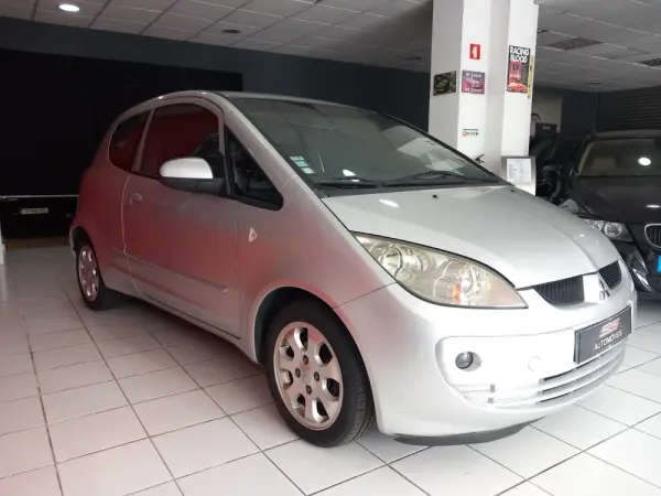 Mitsubishi Colt 1.1 Base 5