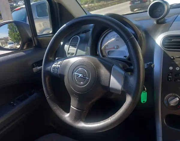 Opel Agila 1.0 Enjoy 16
