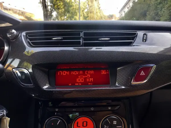 Citroen DS3 1.6 HDi Airdream So Chic 22