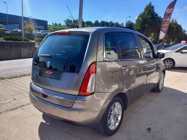 Lancia Musa 1.3 16V M-jet Platino S&S 7