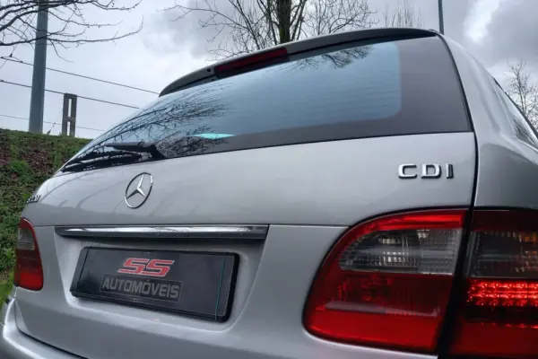 Mercedes-Benz E 220 CDi Avantgarde Aut. 6