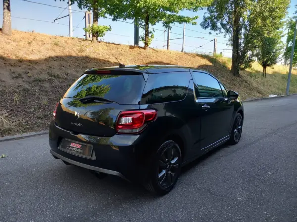 Citroen DS3 1.6 HDi Airdream So Chic 13