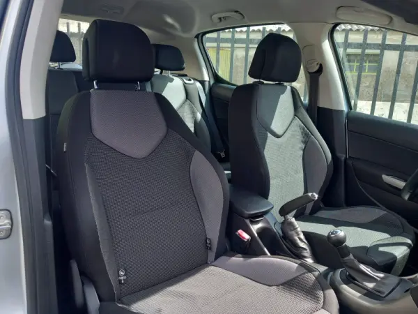 Peugeot 308 1.6 HDi Executive 12