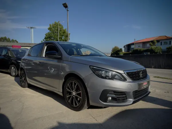 Peugeot 308 1.2 PureTech Allure EAT8 8
