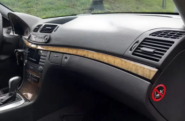 Mercedes-Benz E 220 CDi Avantgarde Aut. 17