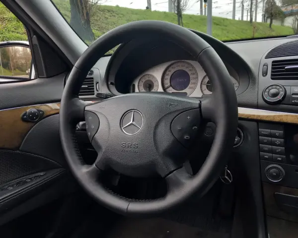 Mercedes-Benz E 220 CDi Avantgarde Aut. 20