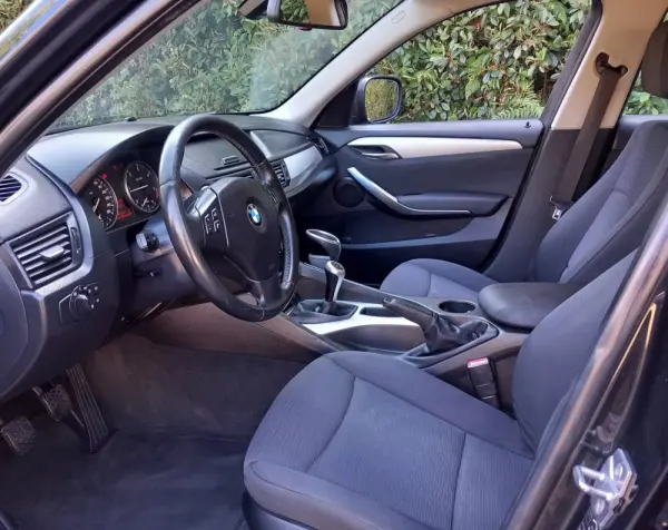 BMW X1 18 d sDrive 11