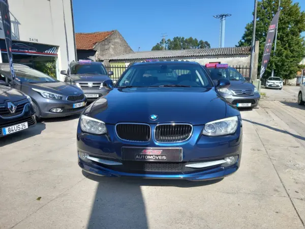 BMW 320 i Coupe 6