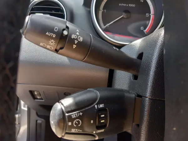 Peugeot 308 1.6 HDi Executive 18