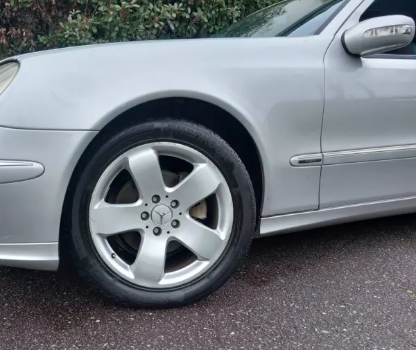 Mercedes-Benz E 220 CDi Avantgarde Aut. 8