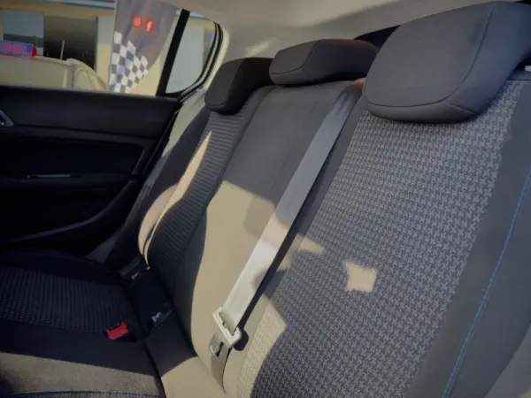 Peugeot 308 1.2 PureTech Allure EAT8 31