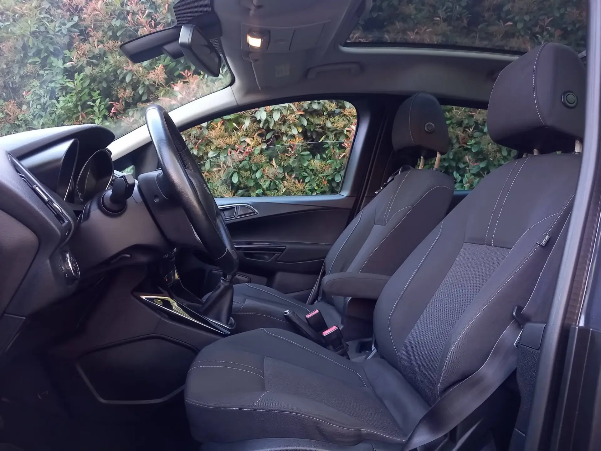 Ford B-Max 1.6 TDCi Titanium 6