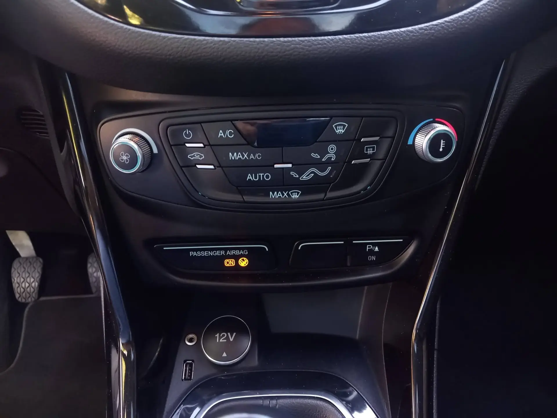 Ford B-Max 1.6 TDCi Titanium 15