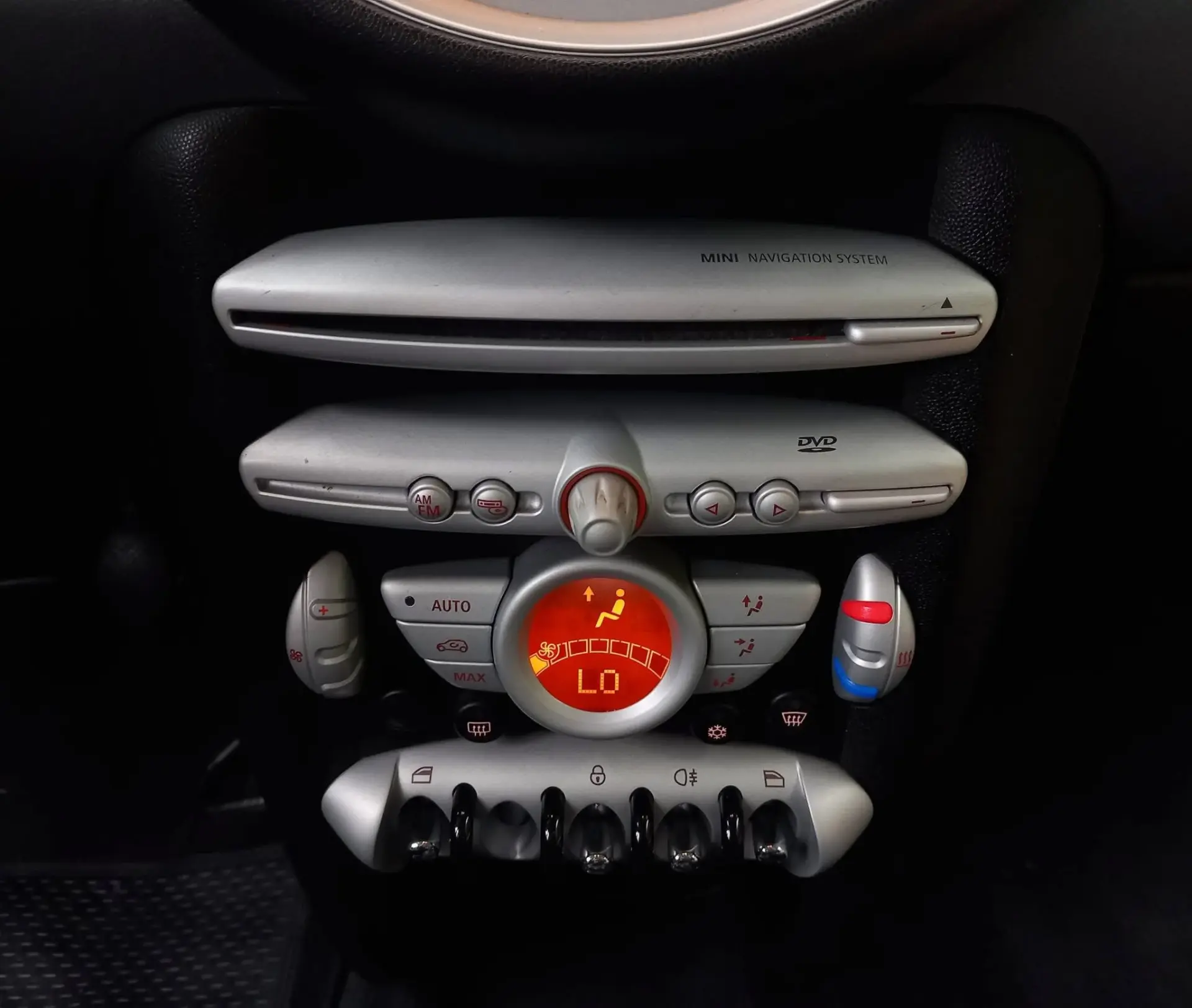 MINI 3 Portas Cooper D 18