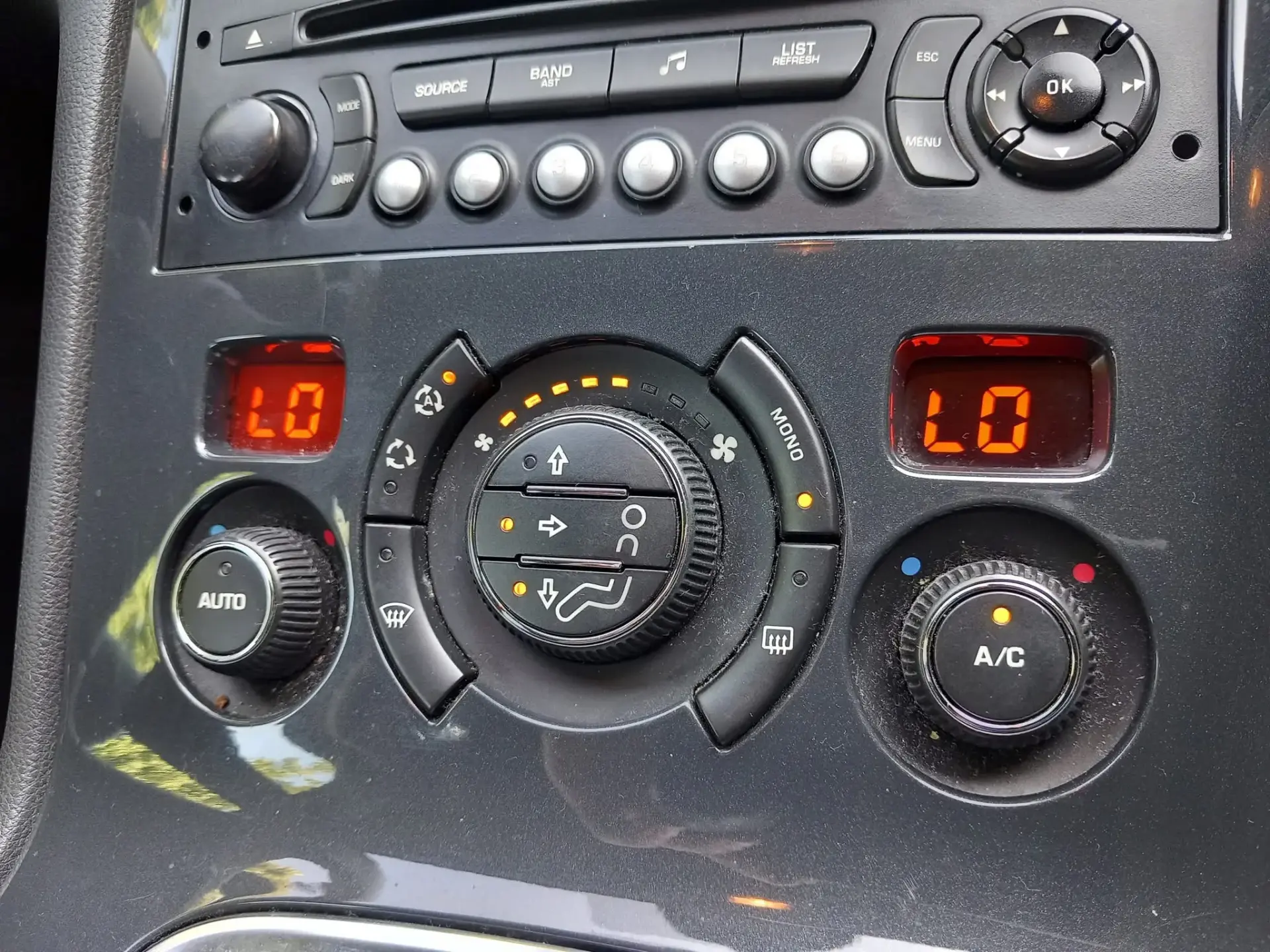 Peugeot 3008 1.6 HDi Allure 21